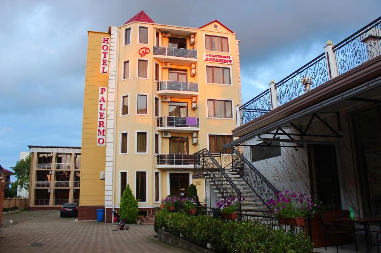Hotel Palermo Кобулети Экстерьер фото