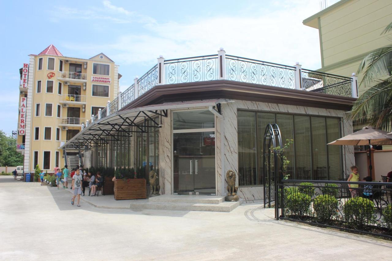 Hotel Palermo Кобулети Экстерьер фото